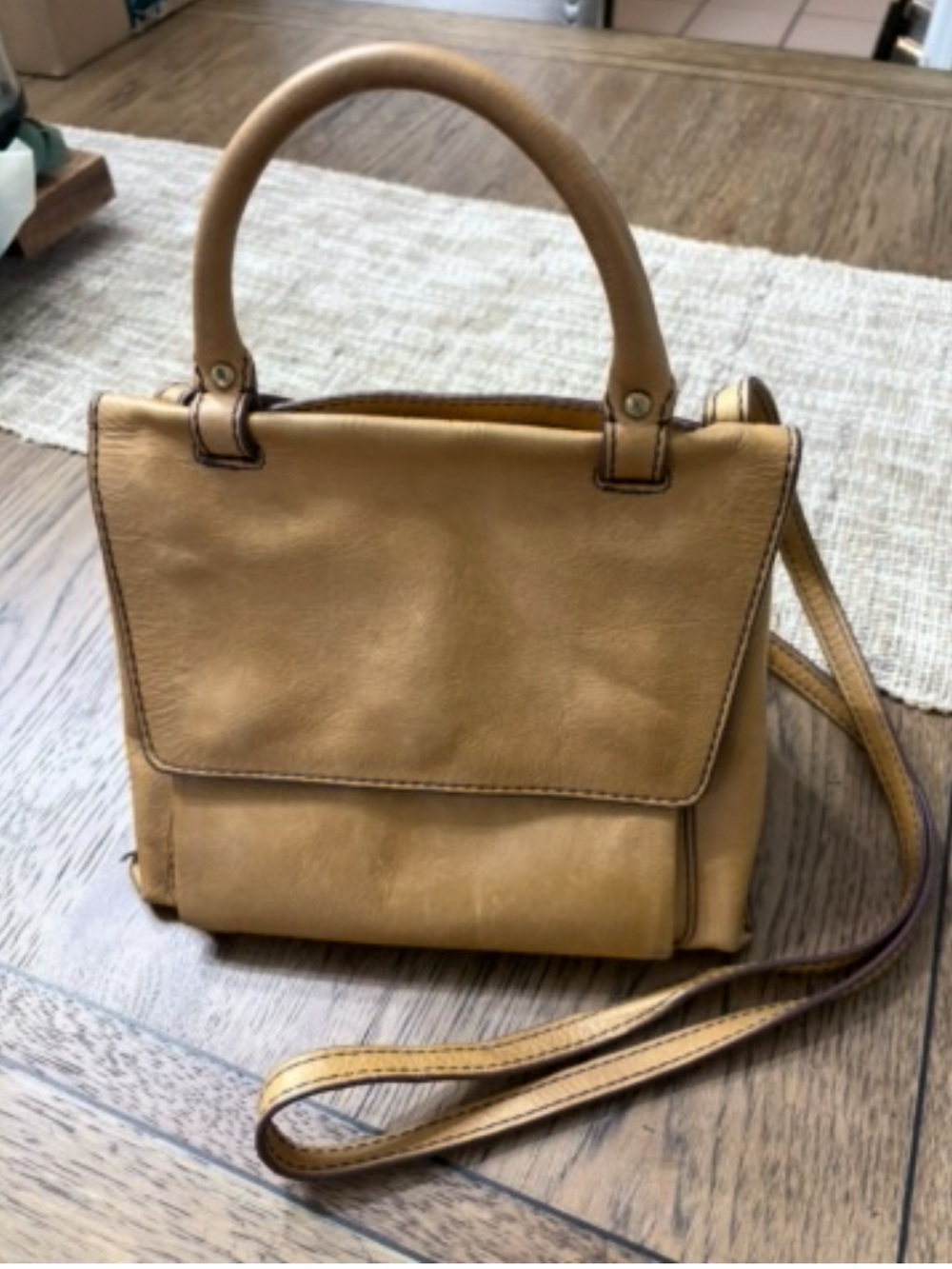 Hobo Classic Tan Leather Top-Handle Crossbody Bag